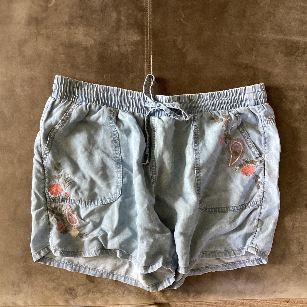 Knox Rose embroidered shorts